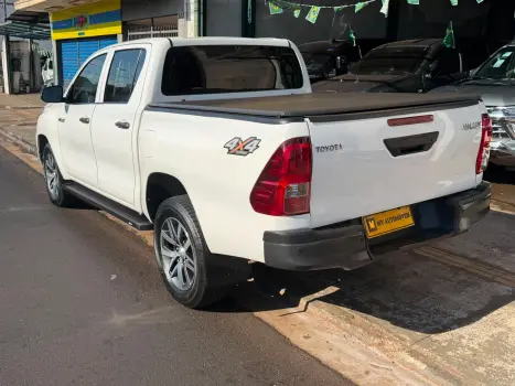TOYOTA Hilux Caminhonete 2.8 16V 4P POWER PACK TURBO DIESEL 4X4 CABINE DUPLA, Foto 3