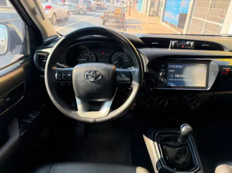 TOYOTA Hilux Caminhonete 2.8 16V 4P POWER PACK TURBO DIESEL 4X4 CABINE DUPLA, Foto 12