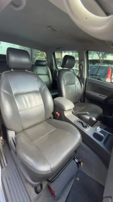 TOYOTA Hilux Caminhonete 2.7 16V 4P SRV FLEX 4X4  CABINE DUPLA AUTOMÁTICO, Foto 8