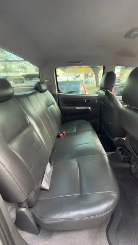 TOYOTA Hilux Caminhonete 2.7 16V 4P SRV FLEX 4X4  CABINE DUPLA AUTOMÁTICO, Foto 9