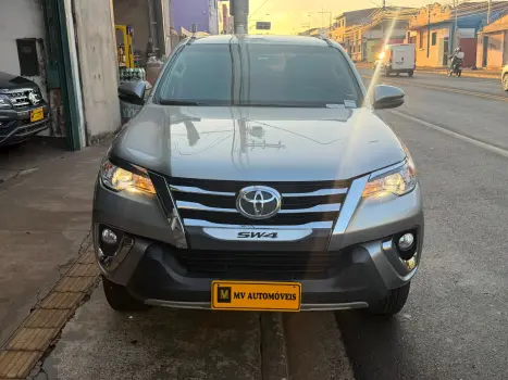 TOYOTA Hilux SW4 2.7 16V 4P FLEX SRV 7 LUGARES AUTOM�TICO, Foto 5