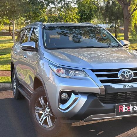 TOYOTA Hilux SW4 2.7 16V 4P FLEX SRV 7 LUGARES AUTOMÁTICO, Foto 3