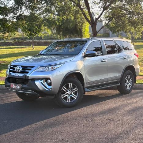 TOYOTA Hilux SW4 2.7 16V 4P FLEX SRV 7 LUGARES AUTOMÁTICO, Foto 4
