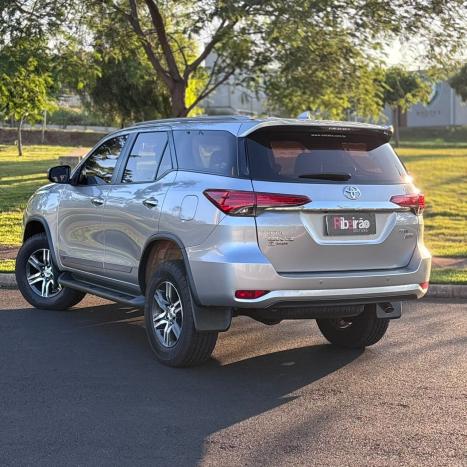 TOYOTA Hilux SW4 2.7 16V 4P FLEX SRV 7 LUGARES AUTOMÁTICO, Foto 6