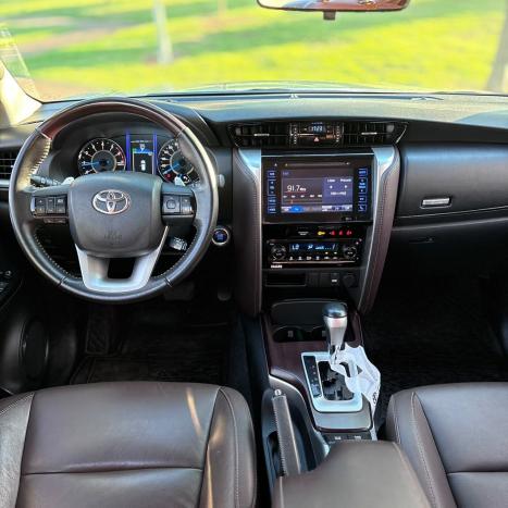 TOYOTA Hilux SW4 2.7 16V 4P FLEX SRV 7 LUGARES AUTOMÁTICO, Foto 8