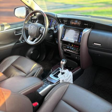 TOYOTA Hilux SW4 2.7 16V 4P FLEX SRV 7 LUGARES AUTOMÁTICO, Foto 9