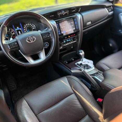 TOYOTA Hilux SW4 2.7 16V 4P FLEX SRV 7 LUGARES AUTOMÁTICO, Foto 10