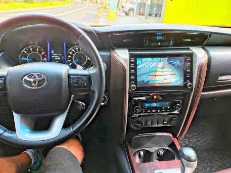 TOYOTA Hilux SW4 2.8 16V 4P SRX 4X4 7 LUGARES TURBO DIESEL AUTOMTICO, Foto 7