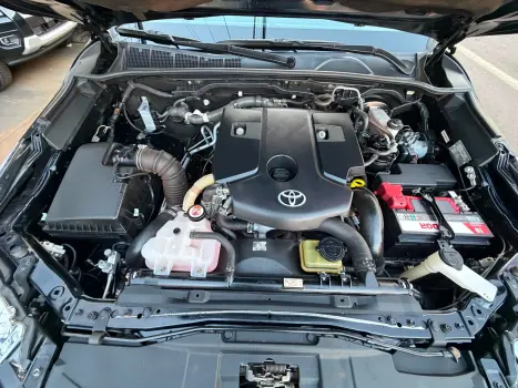 TOYOTA Hilux SW4 2.8 4P SRX 4X4 TURBO DIESEL AUTOM�TICO, Foto 10