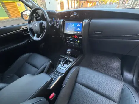 TOYOTA Hilux SW4 2.8 16V 4P SRX PLATINUM 4X4 7 LUGARES TURBO DIESEL AUTOM�TICO, Foto 9