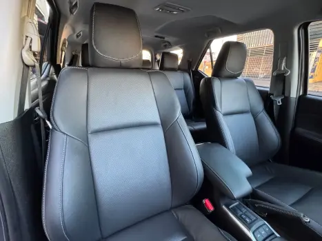 TOYOTA Hilux SW4 2.8 16V 4P SRX PLATINUM 4X4 7 LUGARES TURBO DIESEL AUTOM�TICO, Foto 10