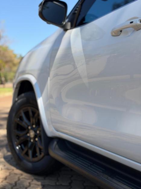TOYOTA Hilux SW4 2.8 16V 4P GR-S 7 LUGARES 4X4 TURBO DIESEL AUTOM�TICO, Foto 9