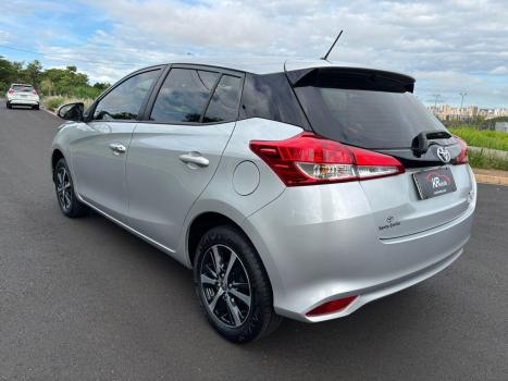 TOYOTA Yaris Hatch 1.5 16V 4P FLEX XS CONNECT MULTIDRIVE AUTOM�TICO CVT, Foto 4