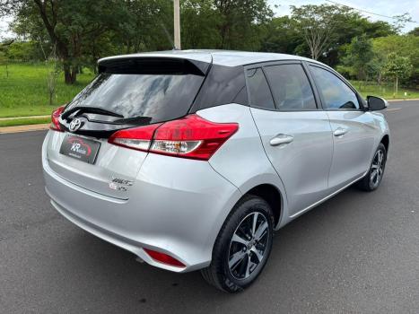 TOYOTA Yaris Hatch 1.5 16V 4P FLEX XS CONNECT MULTIDRIVE AUTOM�TICO CVT, Foto 6