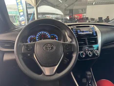 TOYOTA Yaris Hatch 1.3 16V 4P FLEX XL MULTIDRIVE AUTOM�TICO CVT, Foto 8