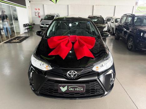 TOYOTA Yaris Hatch 1.5 16V 4P FLEX XL MULTIDRIVE AUTOM�TICO CVT, Foto 2