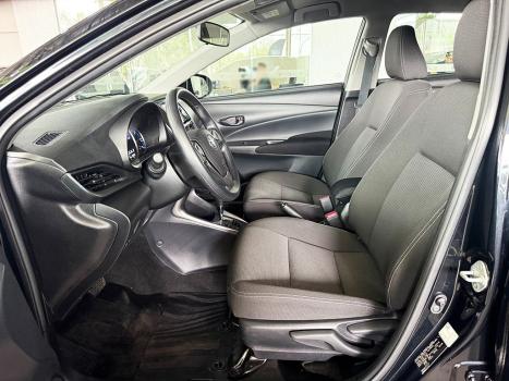 TOYOTA Yaris Hatch 1.5 16V 4P FLEX XL MULTIDRIVE AUTOM�TICO CVT, Foto 4