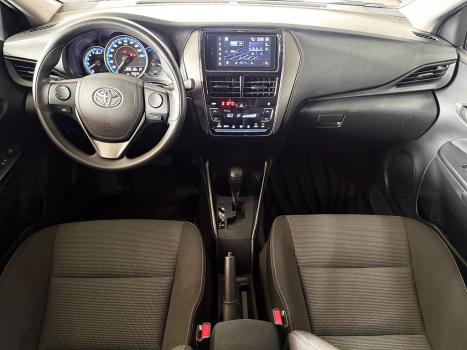 TOYOTA Yaris Hatch 1.5 16V 4P FLEX XL MULTIDRIVE AUTOM�TICO CVT, Foto 5