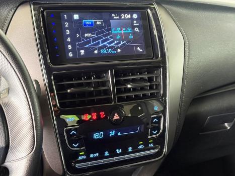 TOYOTA Yaris Hatch 1.5 16V 4P FLEX XL MULTIDRIVE AUTOM�TICO CVT, Foto 8