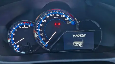 TOYOTA Yaris Hatch 1.5 16V 4P FLEX XS MULTIDRIVE AUTOM�TICO CVT, Foto 10