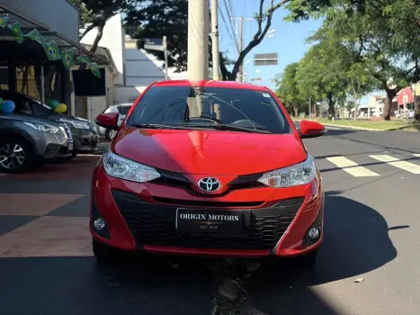 TOYOTA Yaris Hatch 1.3 16V 4P FLEX XL PLUS TECH MULTIDRIVE AUTOM�TICO CVT, Foto 2