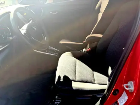 TOYOTA Yaris Hatch 1.3 16V 4P FLEX XL PLUS TECH MULTIDRIVE AUTOM�TICO CVT, Foto 8