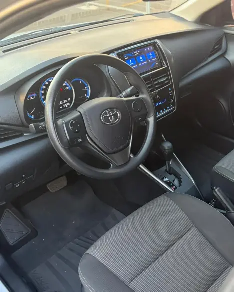 TOYOTA Yaris Hatch 1.5 16V 4P FLEX XL MULTIDRIVE AUTOM�TICO CVT, Foto 12