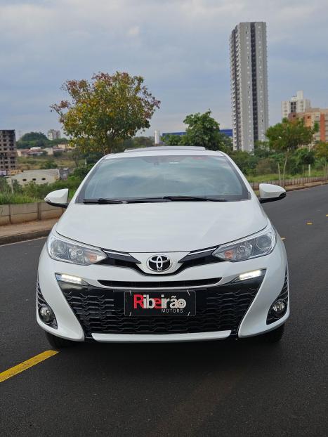 TOYOTA Yaris Hatch 1.5 16V 4P FLEX XLS CONNECT MULTIDRIVE AUTOMÁTICO CVT, Foto 8