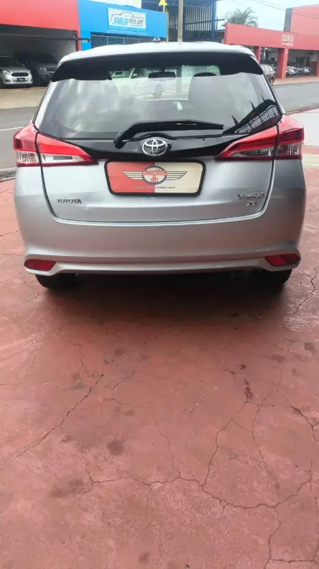 TOYOTA Yaris Hatch 1.3 16V 4P FLEX XL MULTIDRIVE AUTOMÁTICO CVT, Foto 6