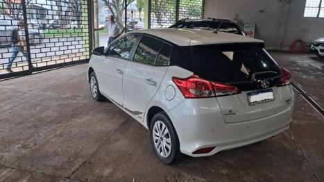 TOYOTA Yaris Hatch 1.3 16V 4P FLEX XL MULTIDRIVE AUTOMÁTICO CVT, Foto 4