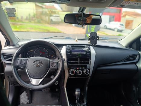 TOYOTA Yaris Hatch 1.5 16V 4P FLEX XLS CONNECT MULTIDRIVE AUTOMÁTICO CVT, Foto 5