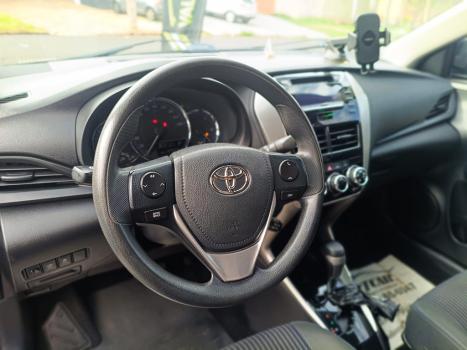 TOYOTA Yaris Hatch 1.5 16V 4P FLEX XLS CONNECT MULTIDRIVE AUTOMÁTICO CVT, Foto 6