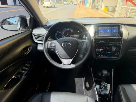 TOYOTA Yaris Sedan 1.5 16V 4P FLEX XLS MULTIDRIVE AUTOM�TICO CVT, Foto 12