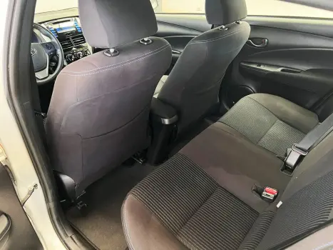 TOYOTA Yaris Sedan 1.3 16V 4P FLEX XL, Foto 5