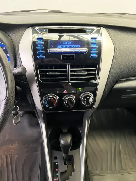 TOYOTA Yaris Sedan 1.3 16V 4P FLEX XL, Foto 7