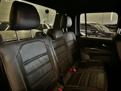 VOLKSWAGEN Amarok 3.0 V6 CABINE DUPLA HIGHLINE EXTREME 4X4 TURBO INTERCOOLER AUTOMÁTICO, Foto 10 VOLKSWAGEN Amarok 3.0 V6 CABINE DUPLA HIGHLINE EXTREME 4X4 TURBO INTERCOOLER AUTOMÁTICO, Foto 10