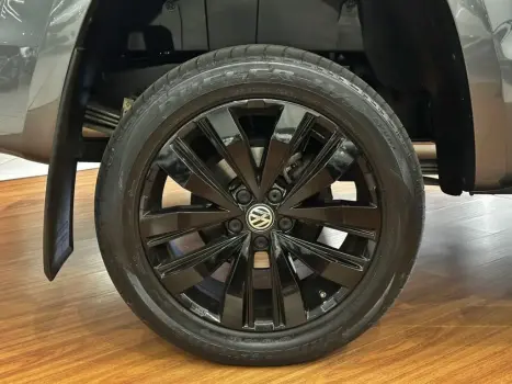 VOLKSWAGEN Amarok 3.0 V6 CABINE DUPLA HIGHLINE EXTREME 4X4 TURBO INTERCOOLER AUTOMÁTICO, Foto 12 VOLKSWAGEN Amarok 3.0 V6 CABINE DUPLA HIGHLINE EXTREME 4X4 TURBO INTERCOOLER AUTOMÁTICO, Foto 12