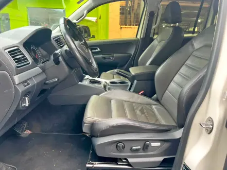 VOLKSWAGEN Amarok 3.0 V6 CABINE DUPLA HIGHLINE 4X4 TURBO INTERCOOLER AUTOM�TICO, Foto 14