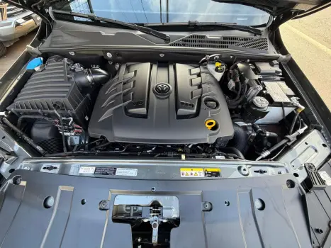 VOLKSWAGEN Amarok 3.0 V6 CABINE DUPLA HIGHLINE EXTREME 4X4 TURBO INTERCOOLER AUTOM�TICO, Foto 10