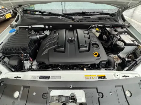 VOLKSWAGEN Amarok 3.0 V6 CABINE DUPLA HIGHLINE EXTREME 4X4 TURBO INTERCOOLER AUTOM�TICO, Foto 12