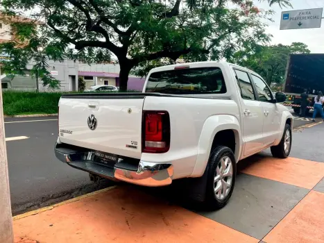 VOLKSWAGEN Amarok 3.0 V6 CABINE DUPLA HIGHLINE 4X4 TURBO INTERCOOLER AUTOMÁTICO, Foto 4