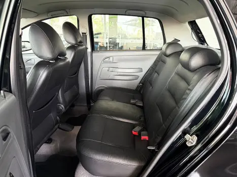 VOLKSWAGEN Fox 1.6 4P PLUS FLEX, Foto 6