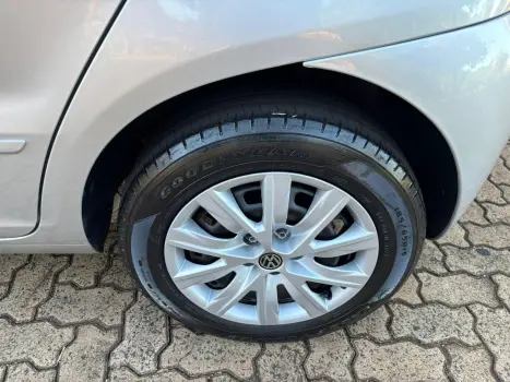 VOLKSWAGEN Fox 1.6 4P, Foto 10