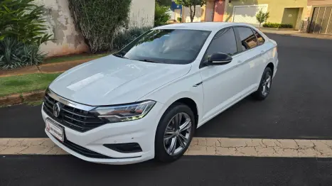 VOLKSWAGEN Jetta 1.4 4P 250 TSI R-LINE AUTOM�TICO, Foto 3