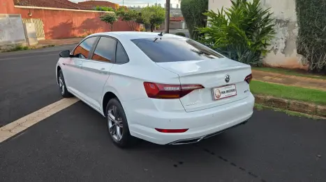 VOLKSWAGEN Jetta 1.4 4P 250 TSI R-LINE AUTOM�TICO, Foto 4