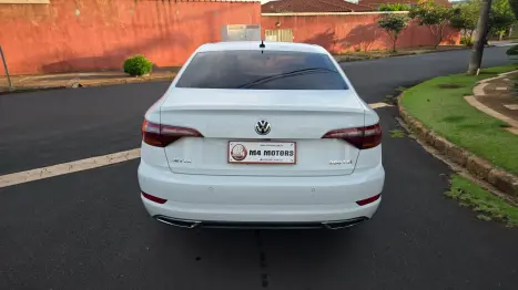 VOLKSWAGEN Jetta 1.4 4P 250 TSI R-LINE AUTOM�TICO, Foto 5