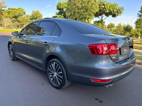 VOLKSWAGEN Jetta 2.0 4P TSI HIGHLINE 200 CV AUTOM�TICO, Foto 4