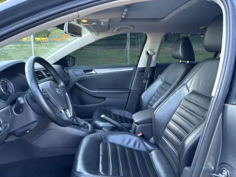 VOLKSWAGEN Jetta 2.0 4P TSI HIGHLINE 200 CV AUTOM�TICO, Foto 8