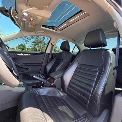 VOLKSWAGEN Jetta 2.0 4P TSI HIGHLINE 211 CV AUTOM�TICO, Foto 10