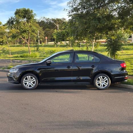 VOLKSWAGEN Jetta 2.0 4P COMFORTLINE TIPTRONIC AUTOM�TICO, Foto 5